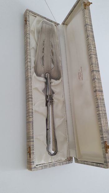 Pelle à tarte en argent