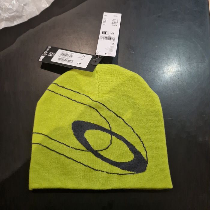 Oakley bonnet UO Exclusive green