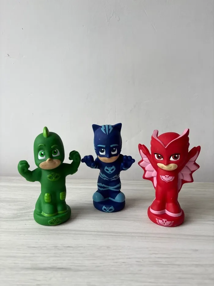 3 figurines pyjamasques