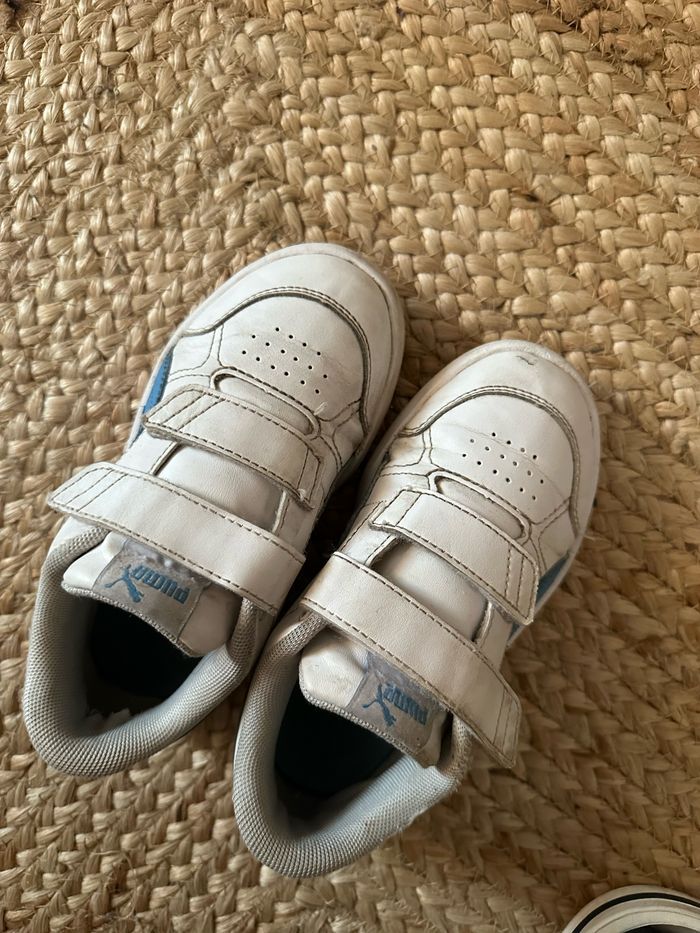 Baskets puma blanc/bleu pointure 31 bon état à scratch - photo numéro 6
