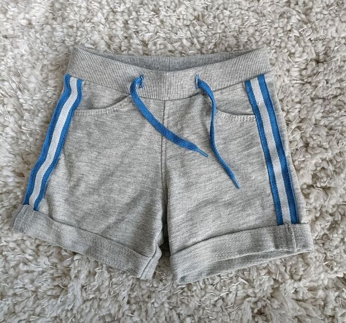 Short dpam en 6 mois, 68cm