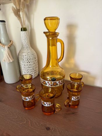 Service à liqueur en verre fumé avec frise motif fleurs
