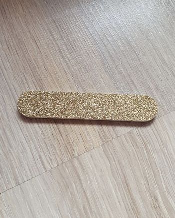 Lime à ongles dorée