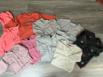 Lot pull et gilet 6 mois