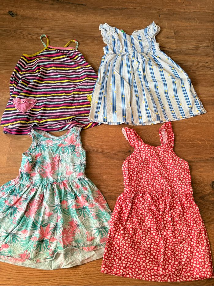 Lot robes fille 2-3 ans en bon état - photo numéro 2