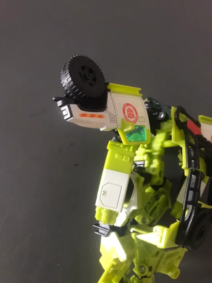 Figurine Transformers dark of the moon ratchet - photo numéro 9