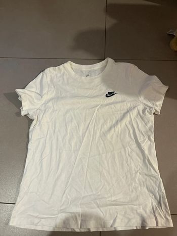 T-shirt Nike