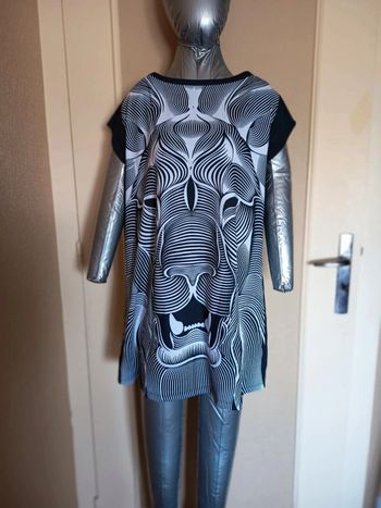 Robe manches courtes. Marque siamoises. (A21)