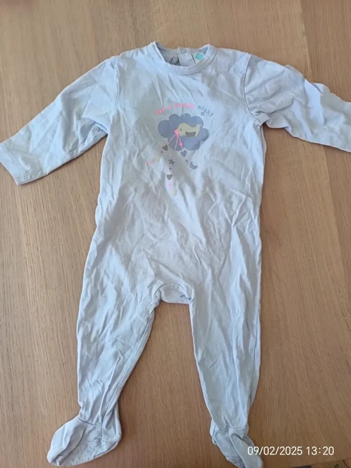 Lot de 4 pyjamas 18 mois - photo numéro 2
