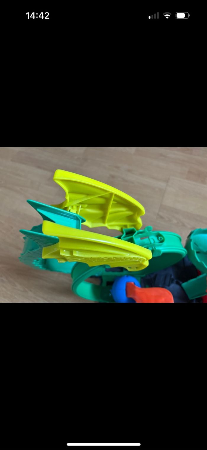 Hot wheels city attaque du dragon de feu - photo numéro 2