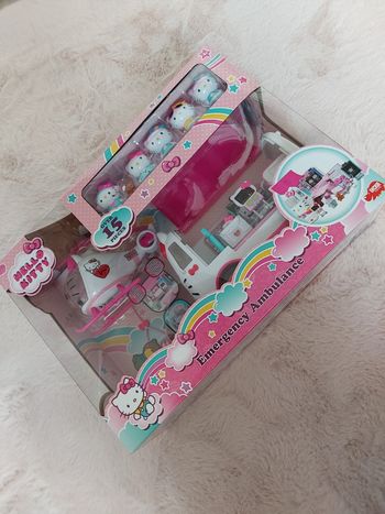 Ambulance + hélicoptère Hello Kitty - neuf