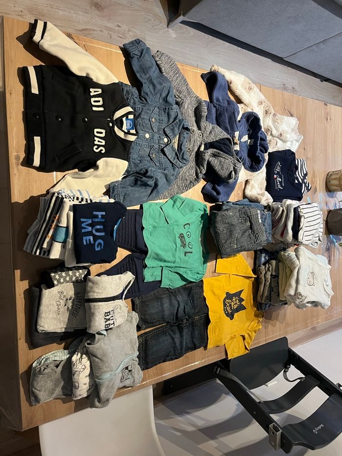 Lot vêtements hiver garçons 6 et 9 mois: 50 pièces  diverses marques