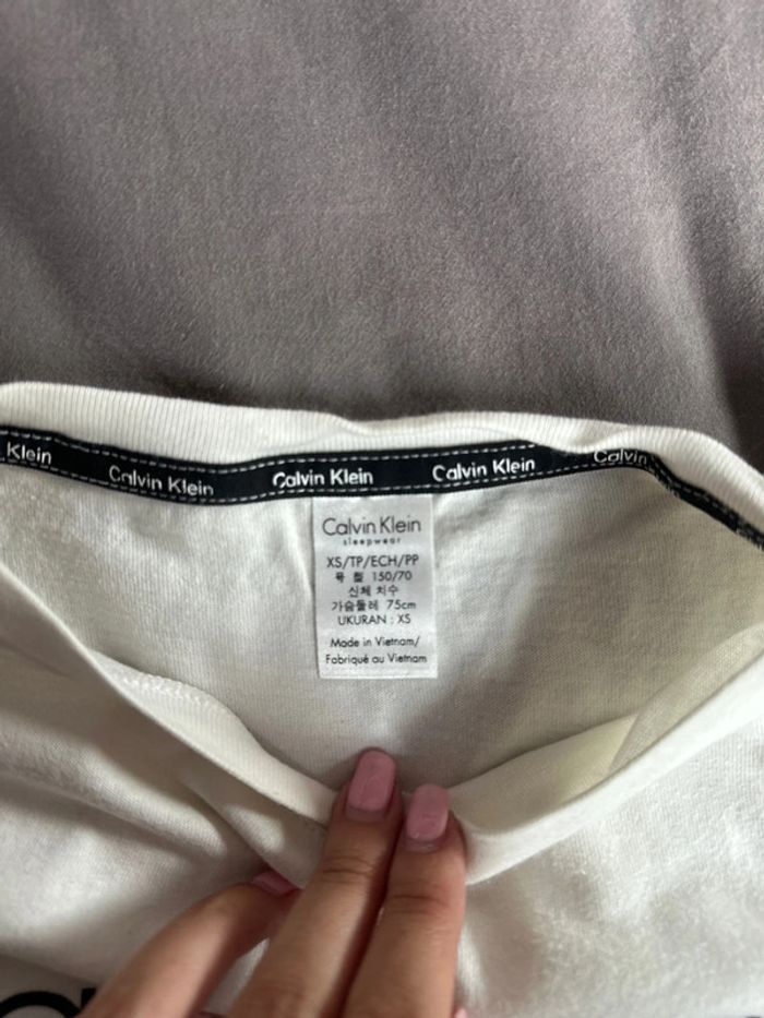 Tee-shirt Calvin Klein - photo numéro 2