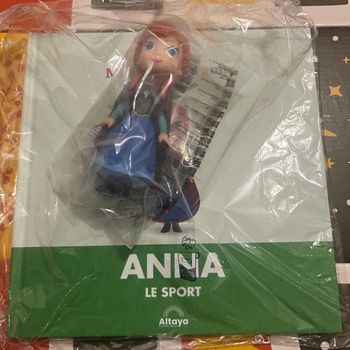 Livre Disney mes premiers amis, sous blister, inclus la figurine 