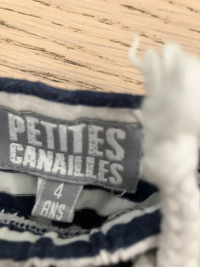 Lot de 2 jupes et un short fille 4 ans - photo numéro 6