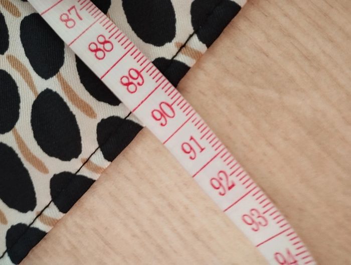 Robe Mango Suit taille M effet satiné avec poches - photo numéro 9