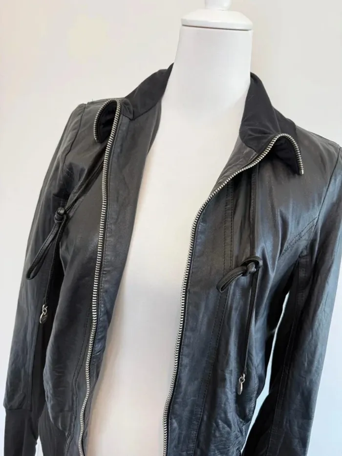 Veste en cuir Patrizia Pepe femme noire taille 40 fr, 44 italien - photo numéro 2