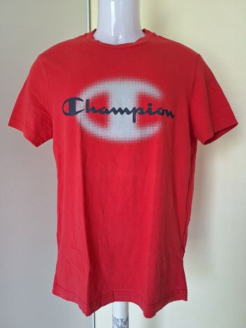 T-shirt taille S marque Champion couleur rouge