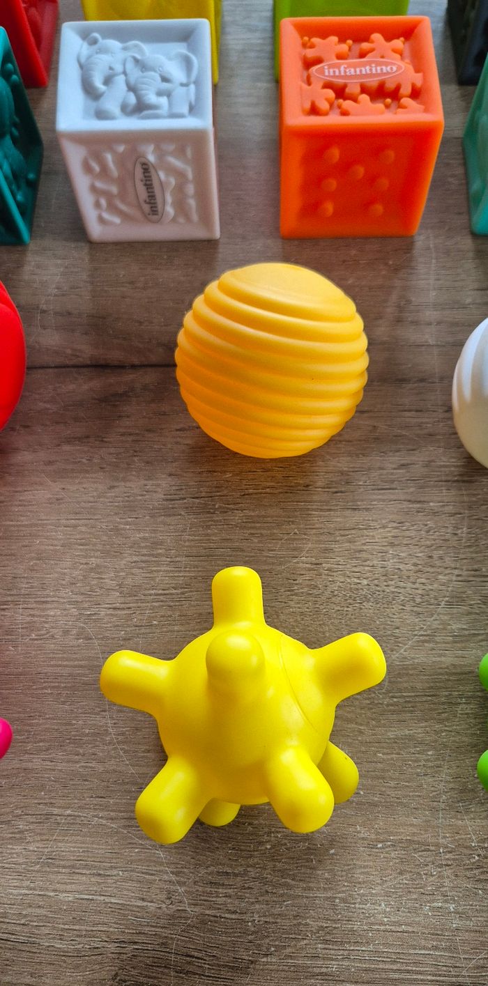 Lot cubes et balles sensorielles - photo numéro 7