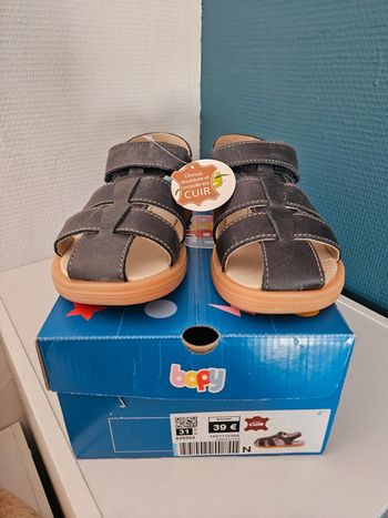 Sandales neuves bopy 31