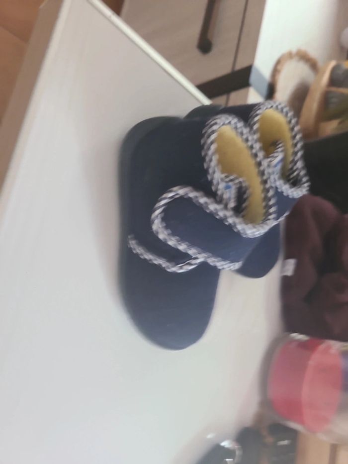 Pantoufle bebe 23 - photo numéro 3