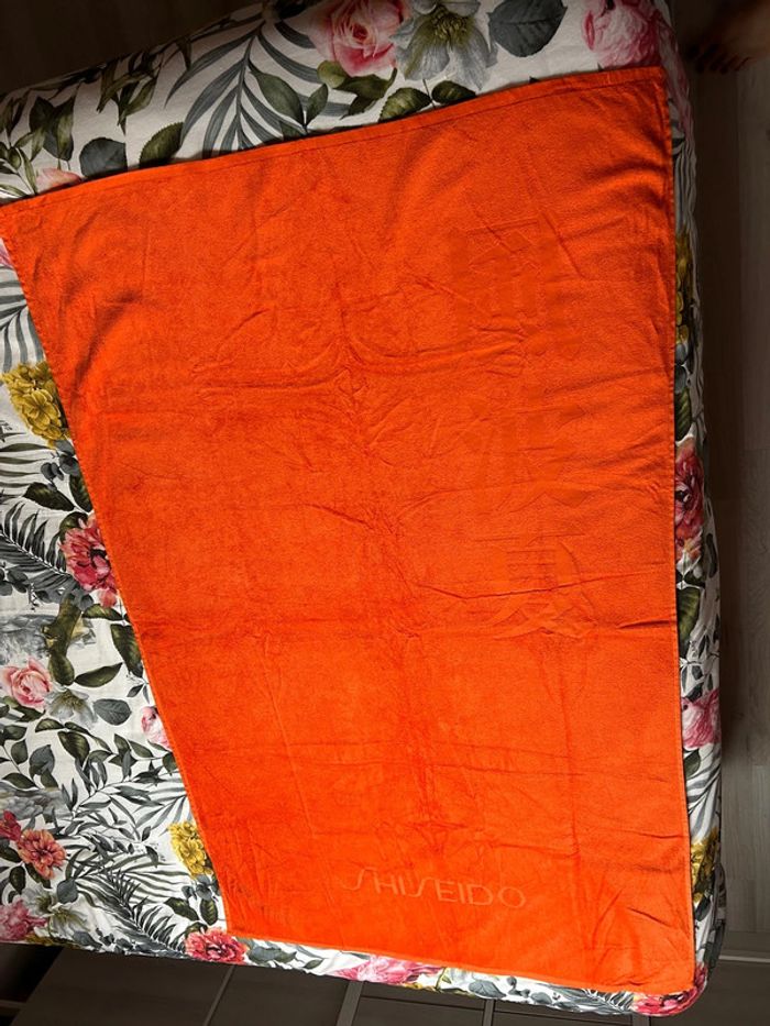Serviette bain shiseido