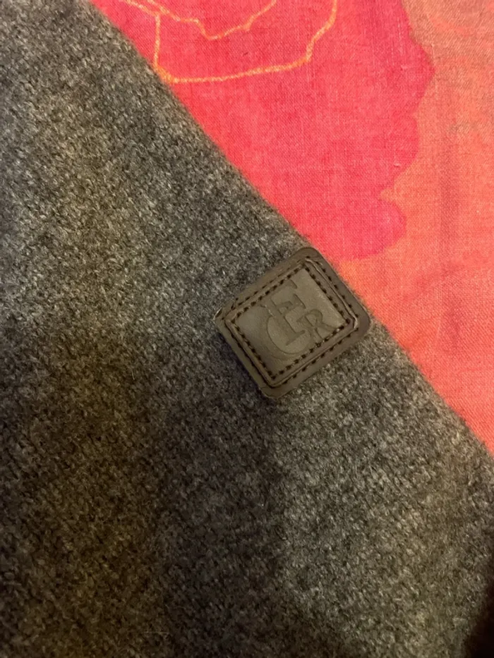 Gilet gris - photo numéro 2
