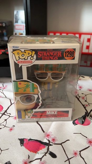 Pop stranger things mile