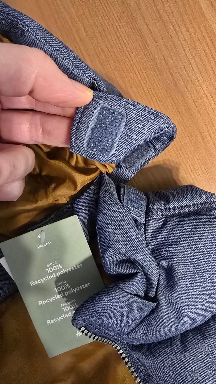 NEUVE (NON PORTÉE)🏷🤩😍🤎💙 superbe doudoune sans manche,  capuche amovible 9 mois garçon 😍🤎🤩💙 - photo numéro 5