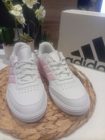 Baskets adidas taille 38 neuf