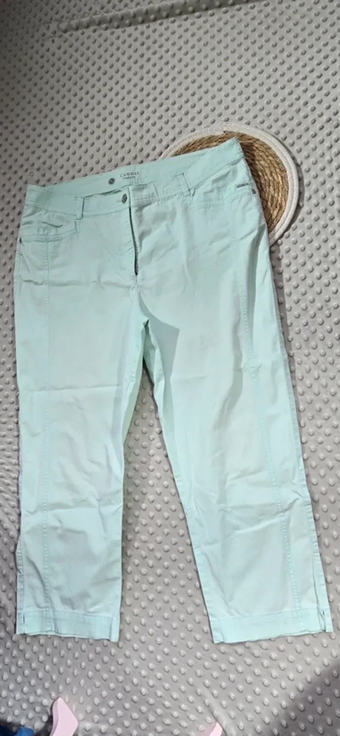 Pantalon court 44