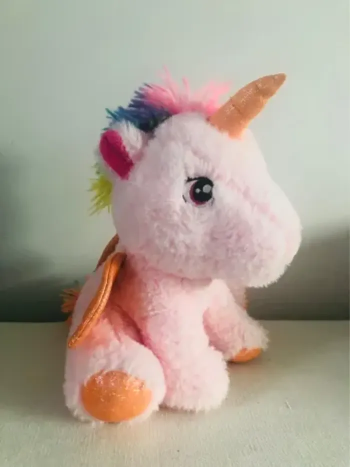 Peluche licorne rose arc en ciel fizzy ailes