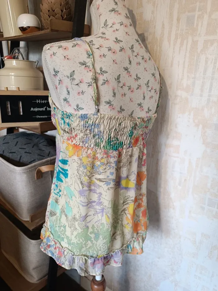 Top ESPRIT - Taille 38 - photo numéro 5