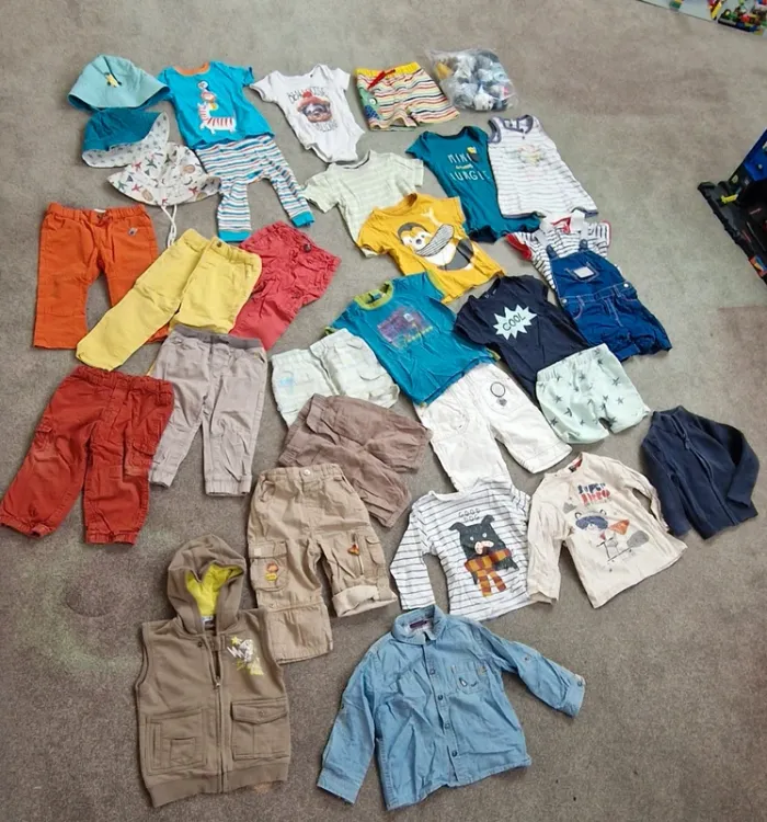 Gros lot vêtements bébé 18 mois