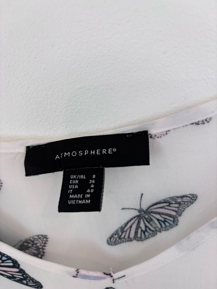 Blouse blanche, motif papillon bleu Primark, taille S