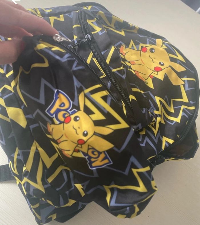 Cartable Pokémon pikachu neuf emballé - photo numéro 3