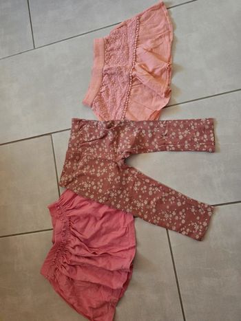Lot jupes et legging