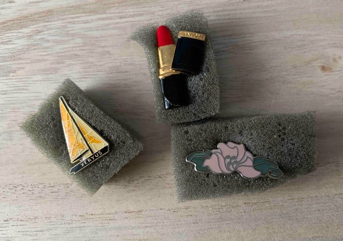 Pin's Xéryus, Lancôme et Cacharel