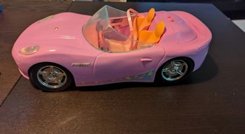 Voiture pour poupées Barbie