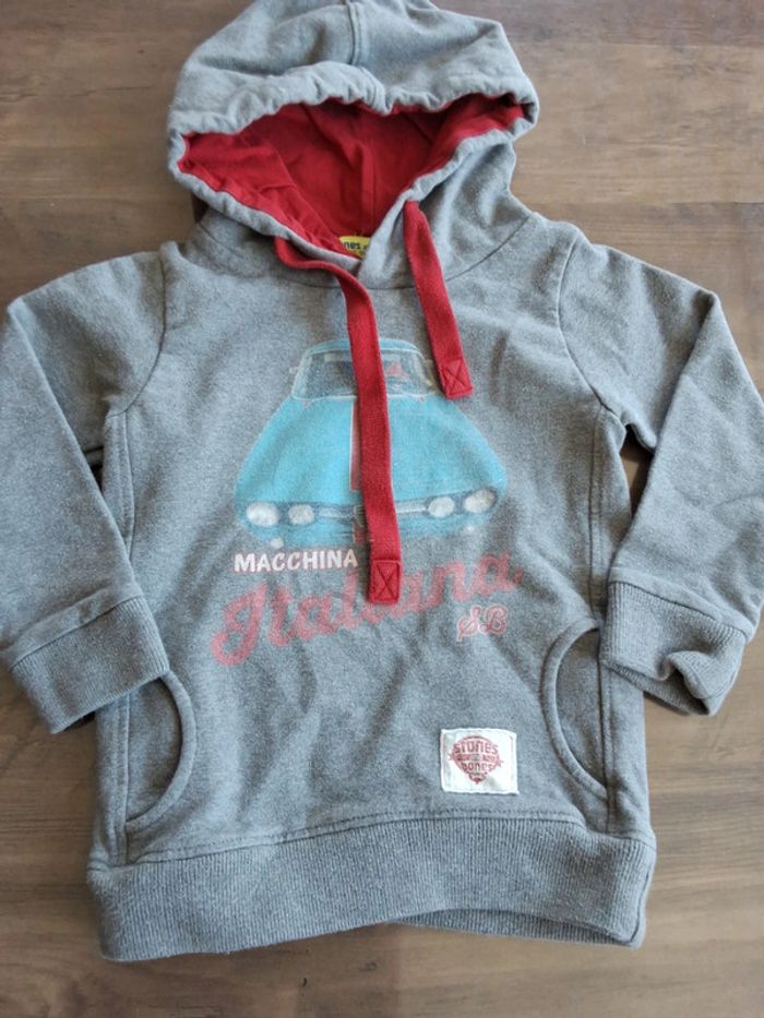 Pull à capuche