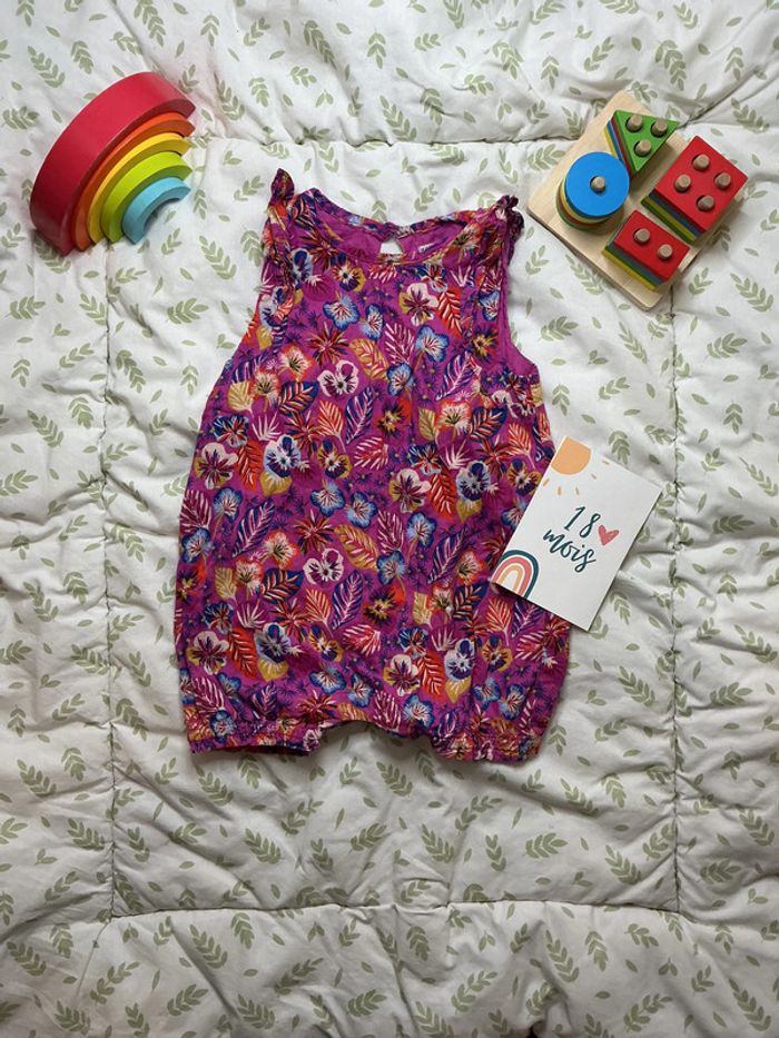 barboteuse violet motifs fleurs colorés pressions entre les jambes du pareil au même 18 mois