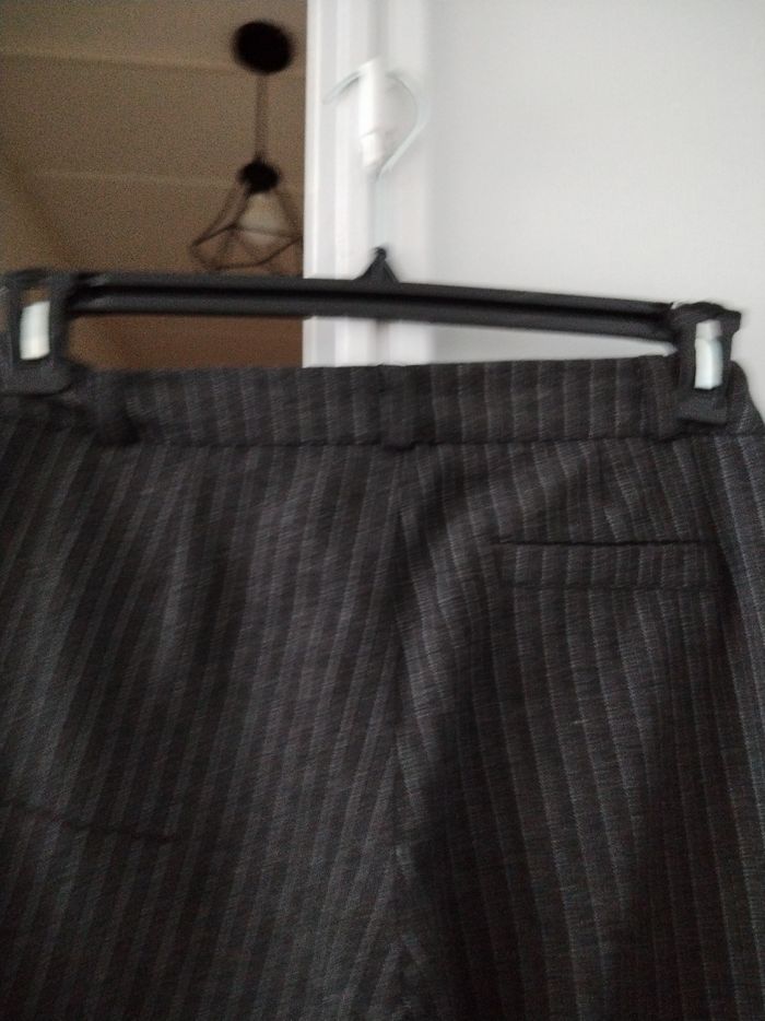 Pantalon gris à rayures - photo numéro 5