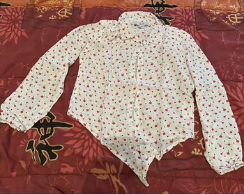 Chemise fille taille 8 ans🦄