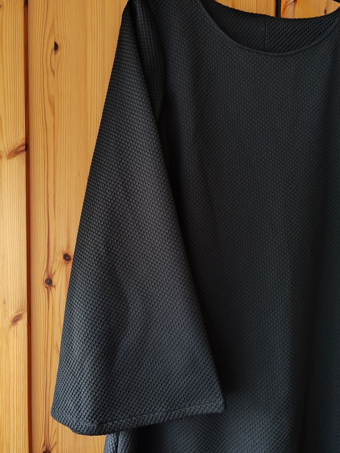 Petite robe noire - photo numéro 3