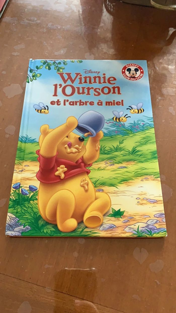 Livre Disney club Winnie l’ourson et l’arbre a miel