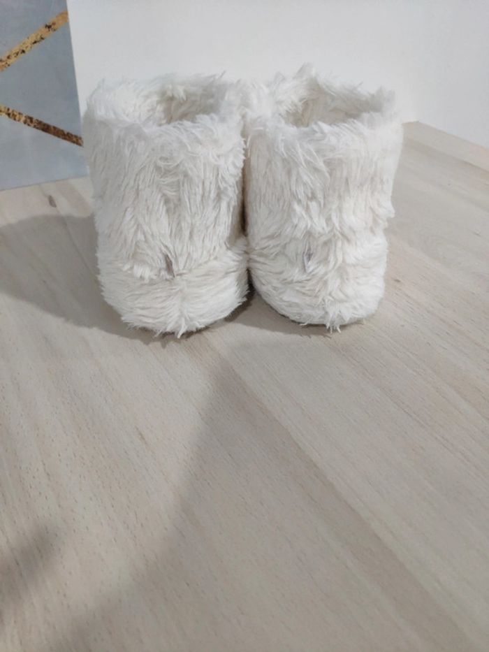 Chaussons soft boa fourrés rennes blancs fille Okaïdi taille 25/26 - photo numéro 4