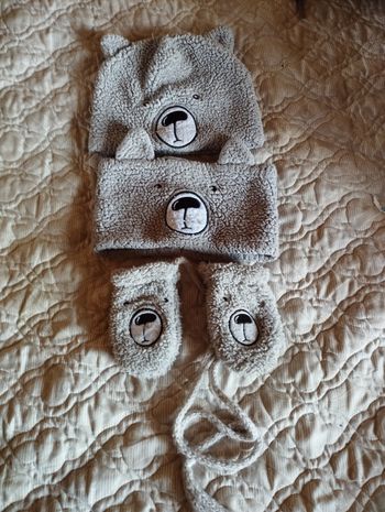 Ensemble bonnet tour de cou moufles