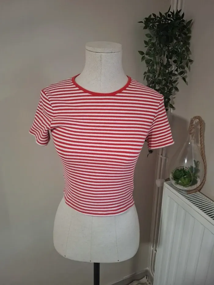 Top court bershka T40