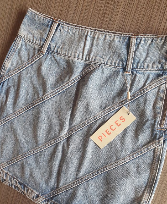 Sublime jupe en jeans Pieces 🦋 - photo numéro 2