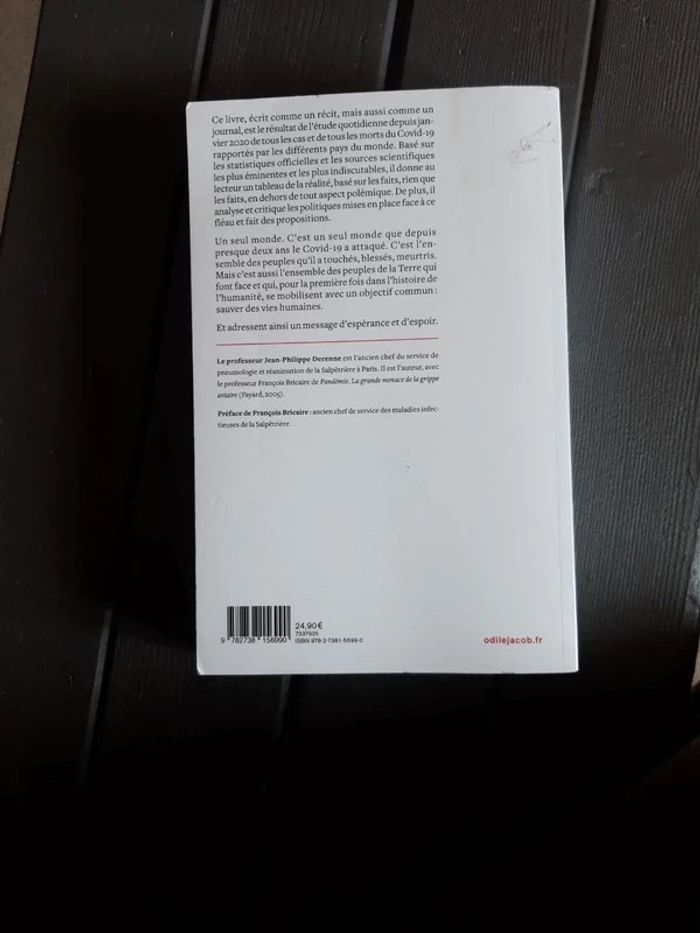 Livre Covid 19 - photo numéro 2